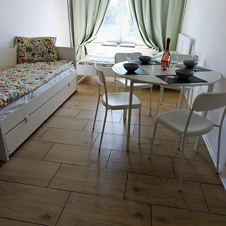 דירה Brand New #10 Near Center With Free Street Parking פראג