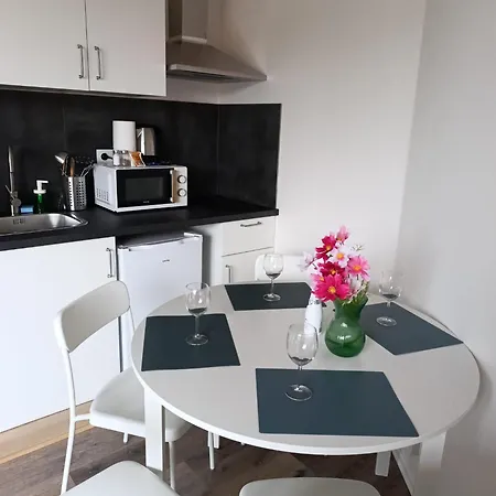 דירה Brand New #10 Near Center With Free Street Parking *